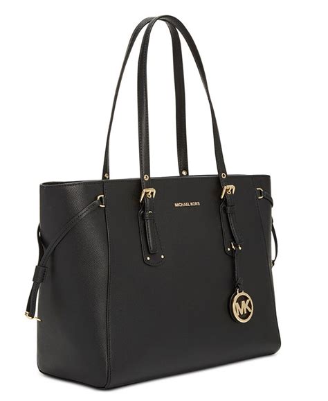 michael michael kors voyager medium multifunction top zip tote|Michael Kors Voyager Medium Multifunction Top.